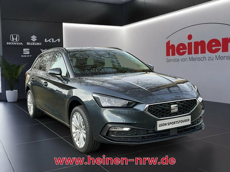 Neu Seat Leon 150 PS (110 kW) 2026 Grau Limousine