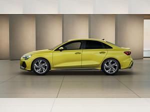 Gebraucht Audi A3 S-Line 116 PS (85 kW) 2024 Gelb (pythongelb metallic) Limousine