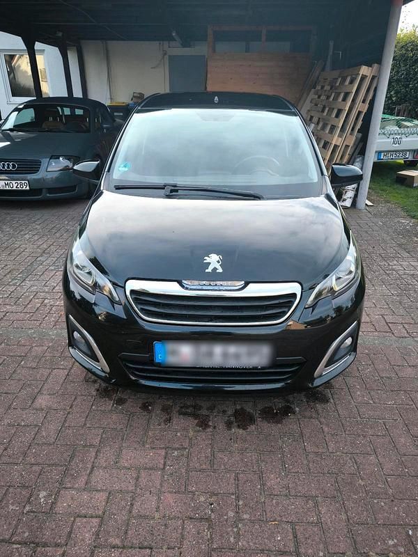 Schwarz Gebraucht 2015 Peugeot 108 Allure Kleinwagen | 4.799 € (Guter Preis) - Bild 1/4