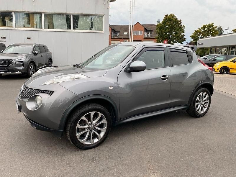 Grau Gebraucht 2013 Nissan Juke Tekna SUV | 6.999 € (Fairer Preis) - Bild 1/4