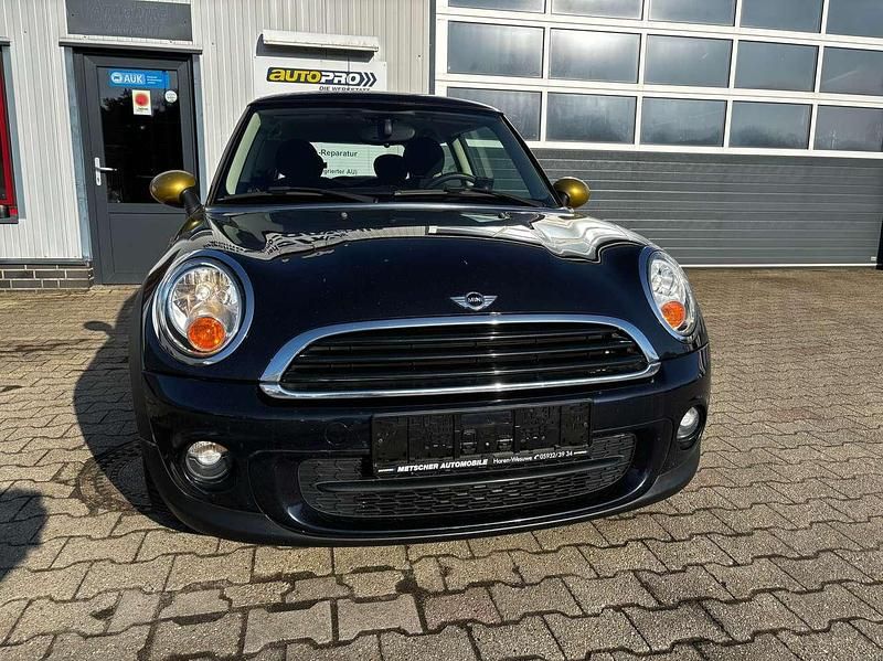 Gebraucht Mini One D 90 PS (66 kW) 2018 Reef blue metallic Kleinwagen