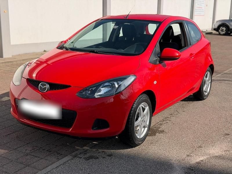 Gebraucht Mazda 2 Inclusive 75 PS (55 kW) 2010 Rot Kleinwagen
