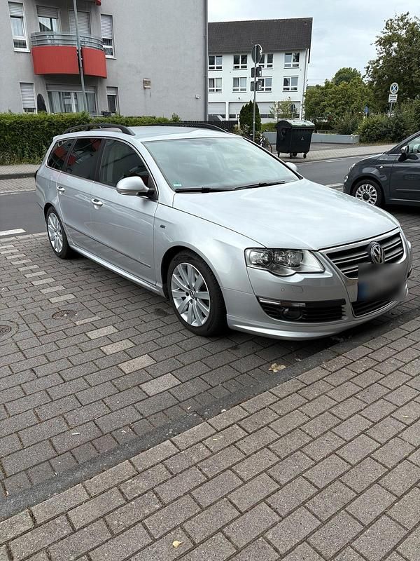 Silber Gebraucht 2009 VW Passat R-line Kombi | 7.200 € - Bild 1/4