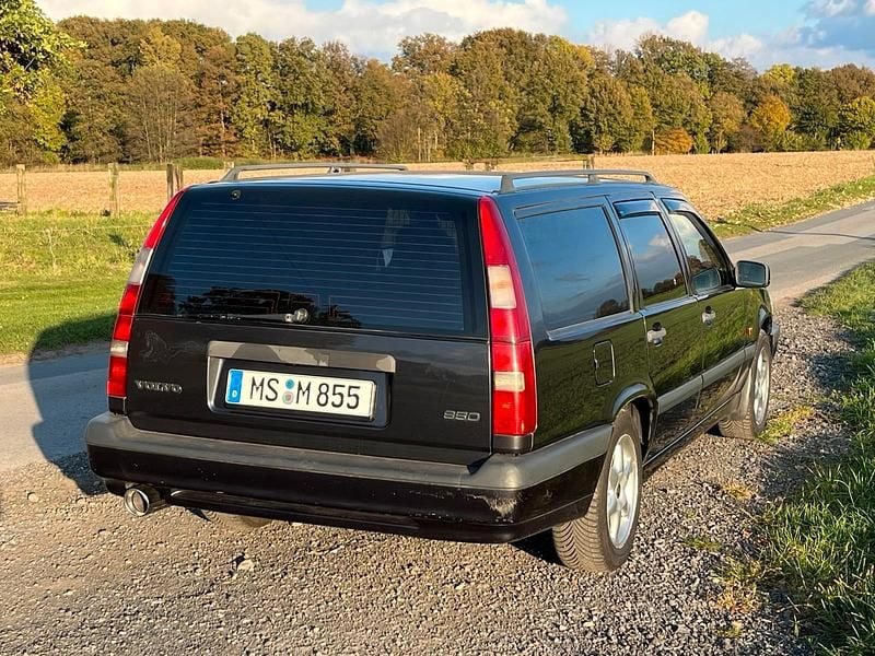Schwarz Gebraucht 1996 Volvo 850 Kombi | 3.555 € - Bild 1/4