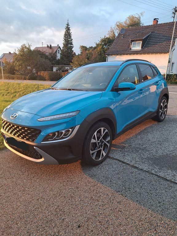 Blau Gebraucht 2021 Hyundai Kona Trend SUV | 16.100 € (Guter Preis) - Bild 1/4
