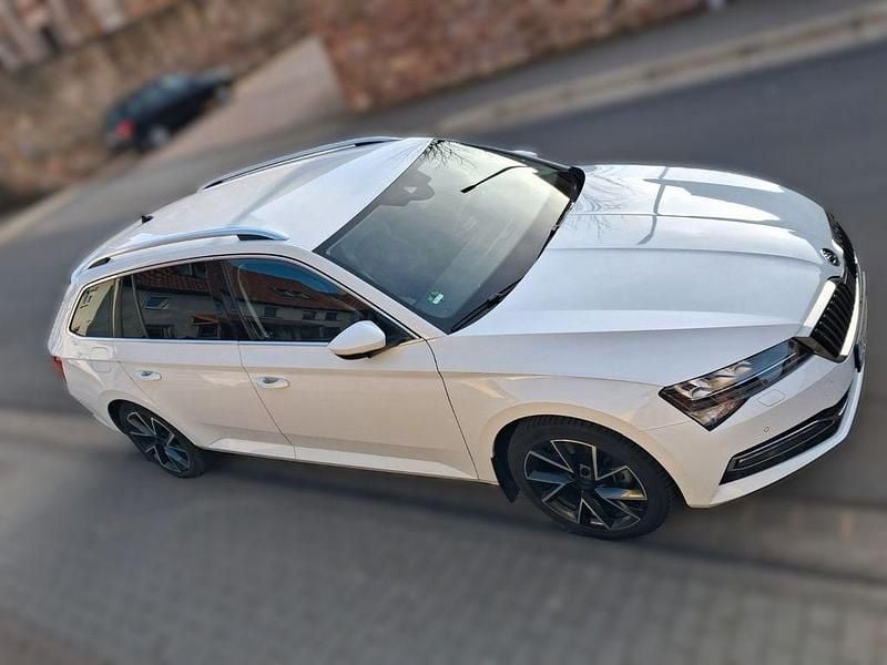 Gebraucht Skoda Superb Style 200 PS (147 kW) 2023 Weiß Kombi