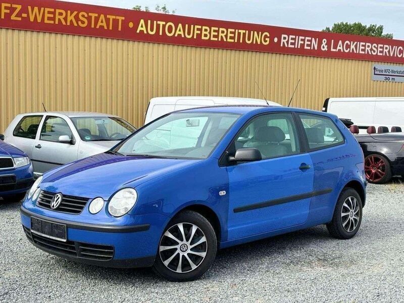 Blau Gebraucht 2003 VW Polo Limousine | 1.999 € (Etwas zu teuer) - Bild 1/4
