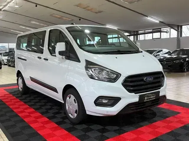 Gebraucht Ford Transit Trend 243 PS (178 kW) 2020 Weiß Kombi