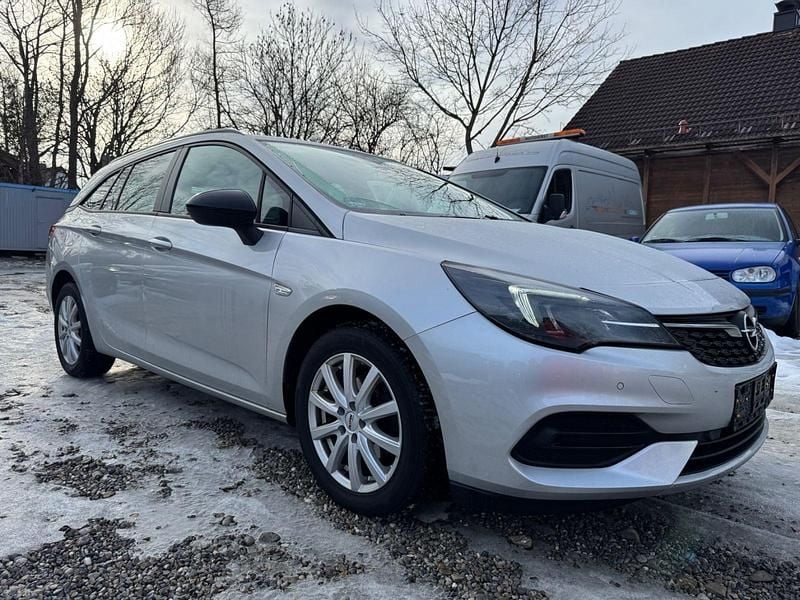 Używany Opel Astra Edition 122 KM (89 kW) 2021 Srebrny Kombi