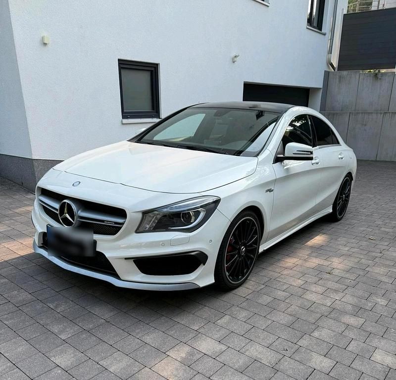 Weiß Gebraucht 2014 Mercedes CLA45 AMG AMG Limousine | 19.999 € (Fairer Preis) - Bild 1/4