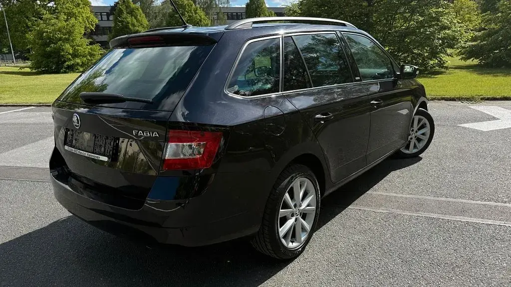 Gebraucht Skoda Fabia Joy 75 PS (55 kW) 2016 Schwarz Kombi