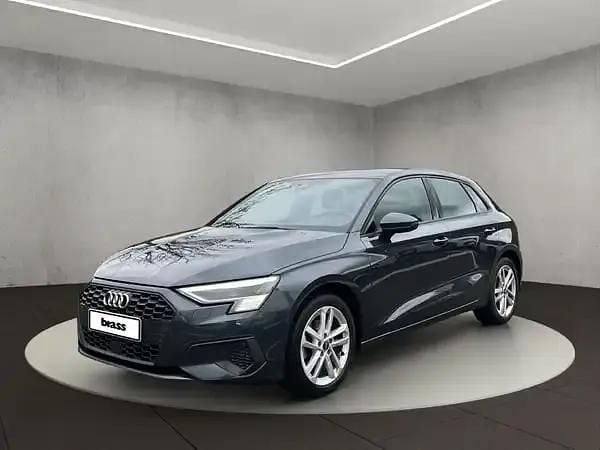 Second-hand Audi A3 Ambiente 116 CP (85 kW) 2023 Gri Berlinǎ