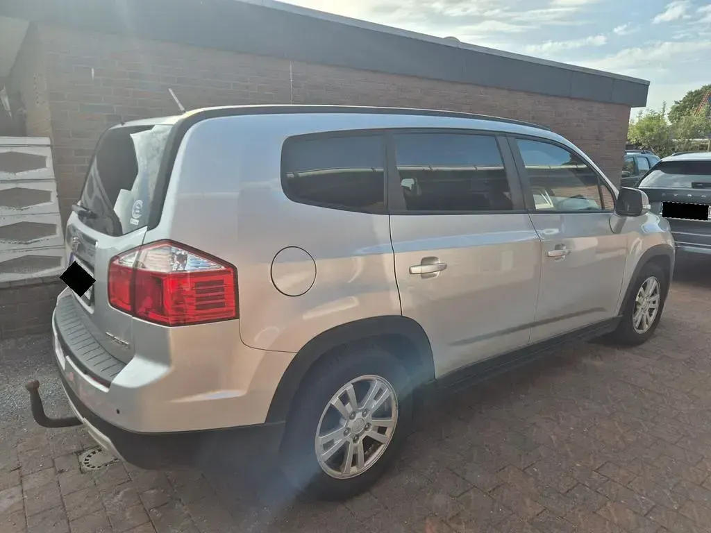 Gebraucht Chevrolet Orlando LTZ 163 PS (119 kW) 2013 Silber Van / Kleinbus