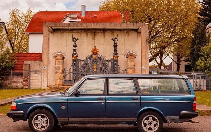 Usado Volvo 245 Basis 113 CV (83 kW) 1992 Azul Familiar