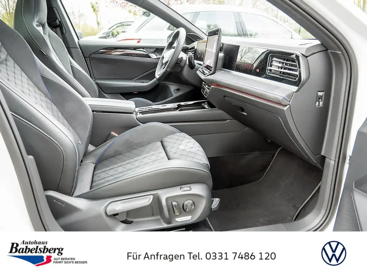 Gebraucht VW Passat R-line 150 PS (110 kW) 2024 Weiß Kombi