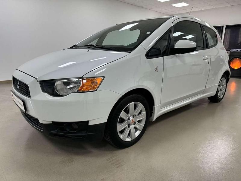 Weiß Gebraucht 2012 Mitsubishi Colt Limousine | 4.990 € (Etwas zu teuer) - Bild 1/3