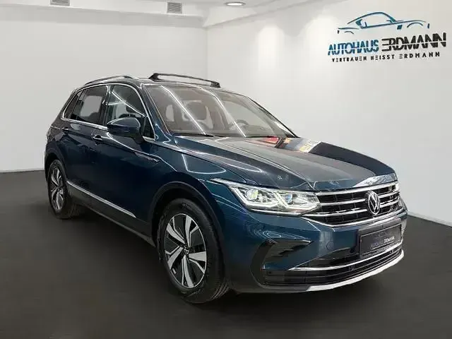 Second-hand VW Tiguan 150 CP (110 kW) 2023 Albastru SUV