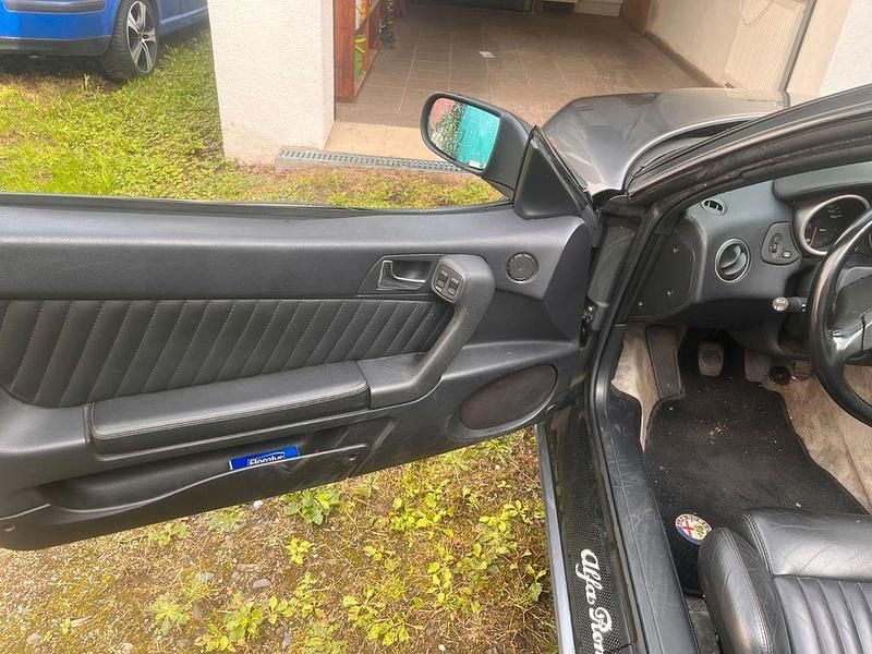 Gebraucht Alfa Romeo Spider 155 PS (114 kW) 2001 Grau Cabrio