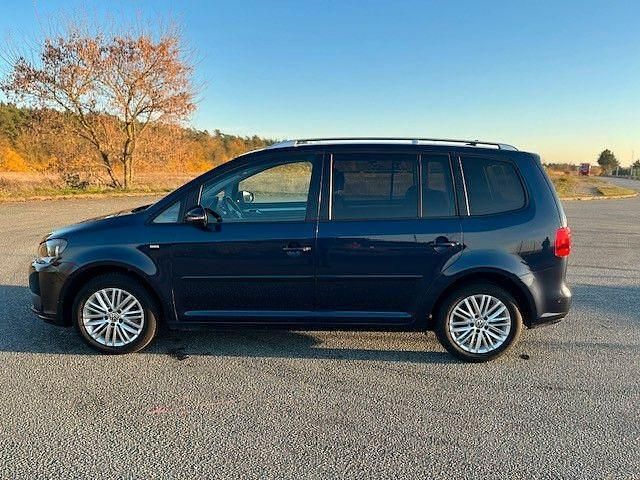 Blau Gebraucht 2014 VW Touran Cup Van / Kleinbus | 8.250 € (Fairer Preis) - Bild 1/4