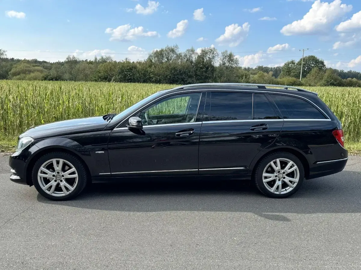 Gebraucht Mercedes C250 Avantgarde 204 PS (150 kW) 2012 Schwarz Kombi