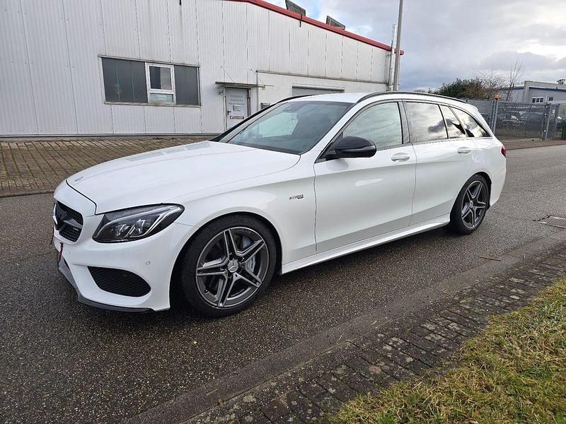 Gebraucht Mercedes C43 AMG AMG 367 PS (269 kW) 2016 Weiß Limousine