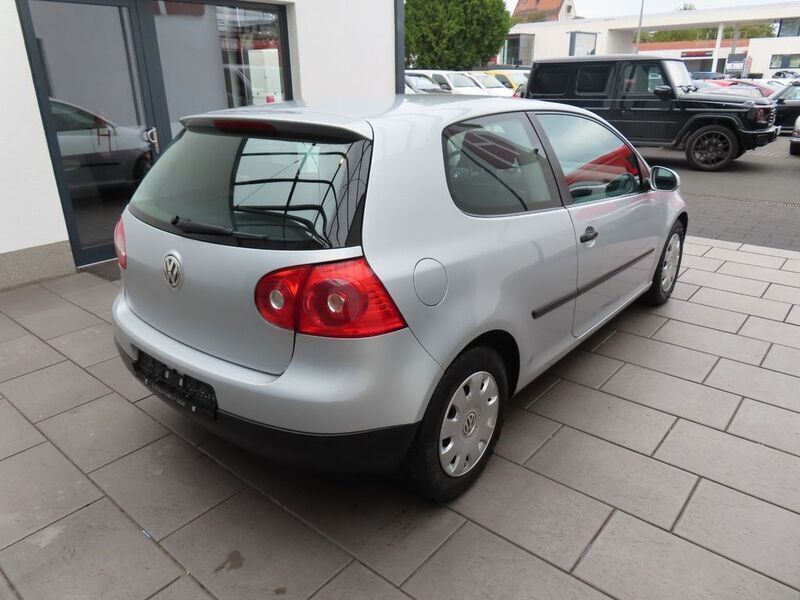 Gebraucht VW Golf IV Trendline 90 PS (66 kW) 2004 Silber Limousine