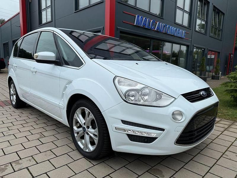 Weiß Gebraucht 2010 Ford S-MAX Titanium Van / Kleinbus | 5.000 € (Guter Preis) - Bild 1/4