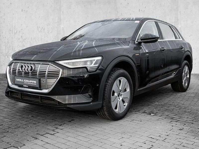 Second-hand Audi e-tron Performance 230 kW (313 CP) 2022 Negru SUV