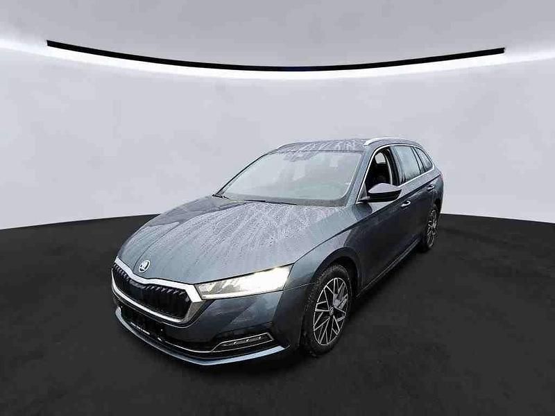 Gebraucht Skoda Octavia Style 150 PS (110 kW) 2021 Seda quartz/quartz grey Kombi