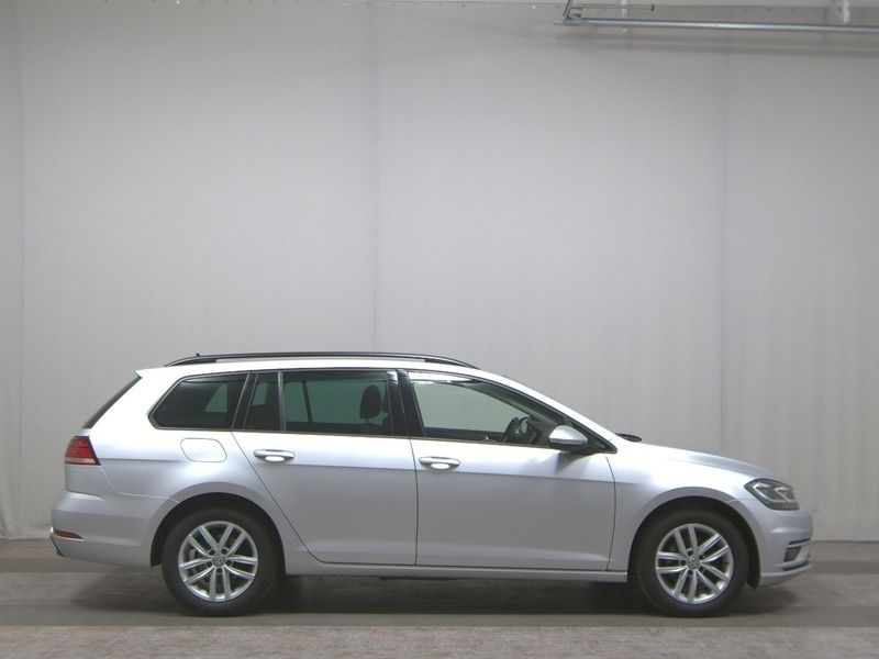 Silber Gebraucht 2020 VW Golf VII Comfortline Kombi | 11.990 € (Guter Preis) - Bild 1/4