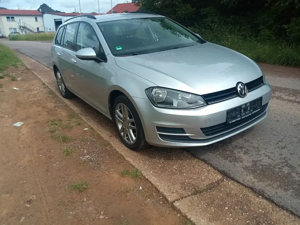 Gebraucht VW Golf VII 110 PS (80 kW) 2015 Silber Limousine