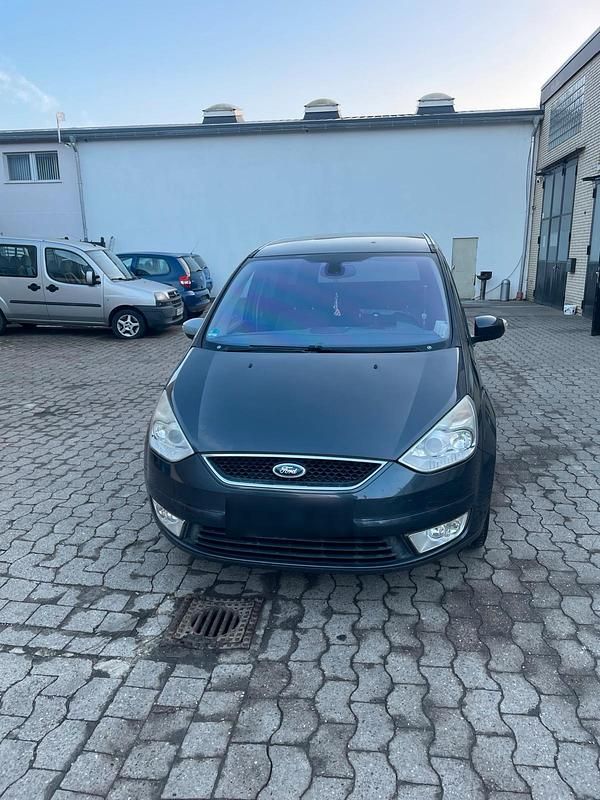 Second-hand Ford Galaxy 160 CP (117 kW) 2009 Albastru Monovolum