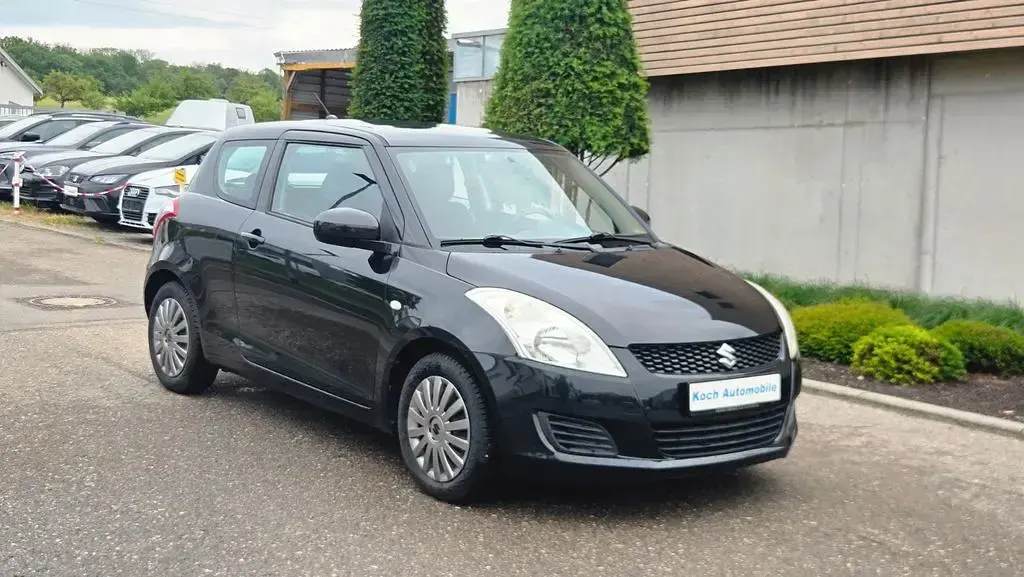 Gebraucht Suzuki Swift Basic 94 PS (69 kW) 2013 Schwarz Kleinwagen
