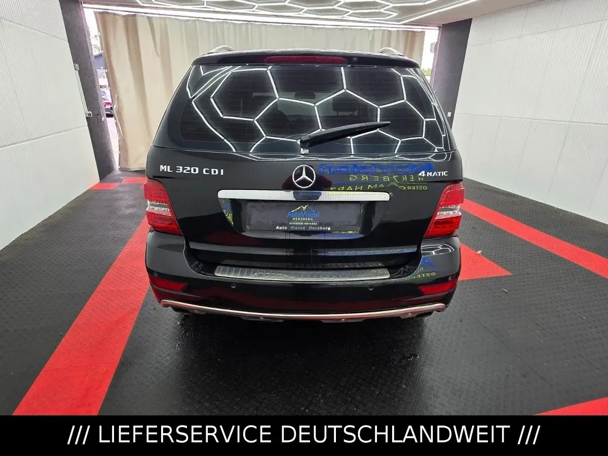 Gebraucht Mercedes ML320 Sport 224 PS (164 kW) 2009 Schwarz SUV