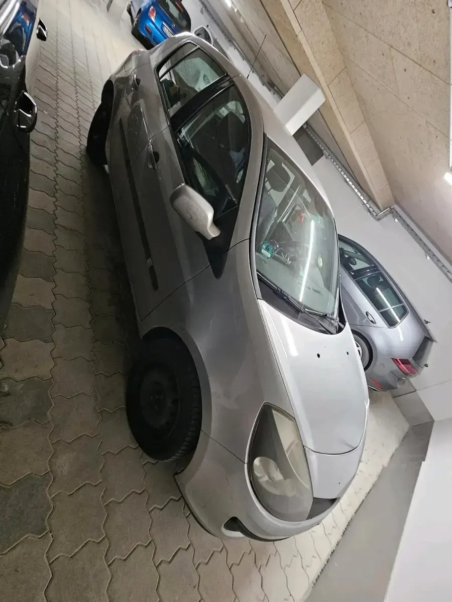 Gebraucht Renault Clio 75 PS (55 kW) 2006 Grau Kleinwagen