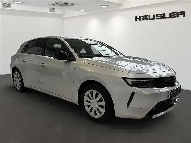 Gebraucht Opel Astra Elegance 131 PS (96 kW) 2023 Kristall silber Limousine