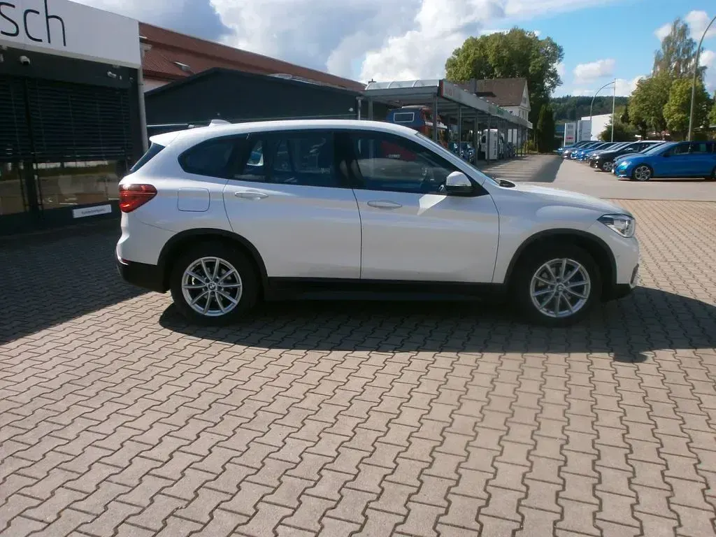 Gebraucht BMW X1 Sport Line 150 PS (110 kW) 2017 Weiß SUV