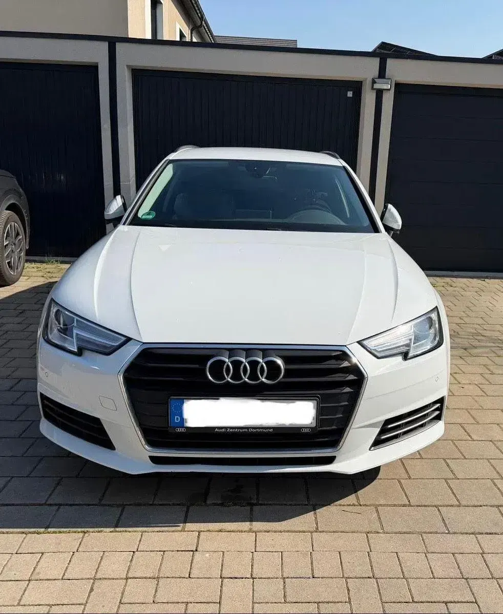 Second-hand Audi A4 Ambiente 190 CP (139 kW) 2016 Alb Break