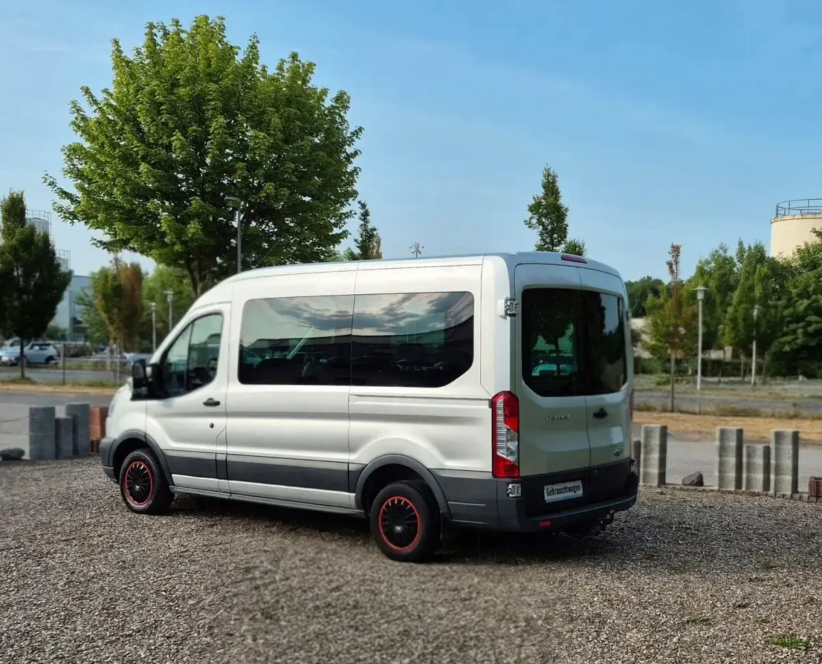 Gebraucht Ford Transit 170 PS (125 kW) 2017 Silber Kombi