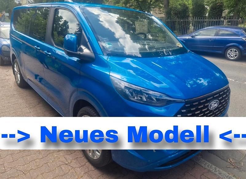 Blau Gebraucht 2024 Ford Tourneo Custom Titanium Van / Kleinbus | 40.404 € (Fairer Preis) - Bild 1/4