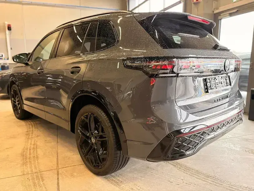 Usata VW Tiguan Style 204 CV (150 kW) 2025 Grigio SUV