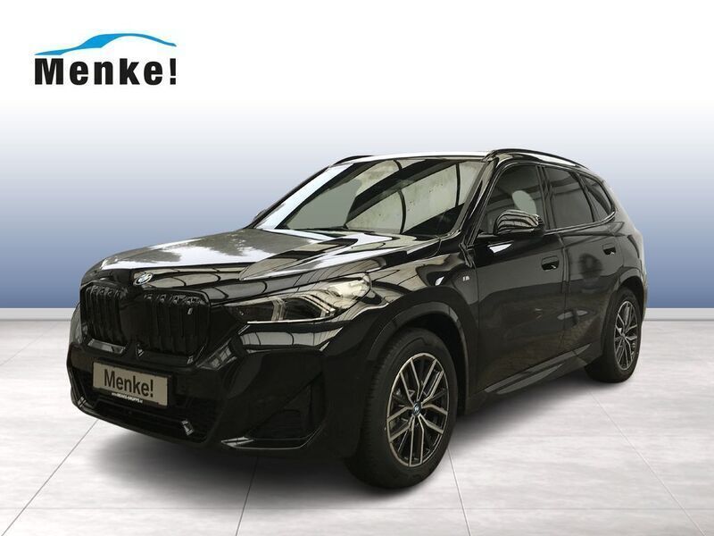 Schwarz Gebraucht 2023 BMW iX1 M Sport SUV | 52.999 € - Bild 1/4