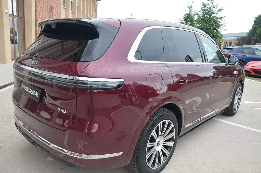 Neu AITO M7 449 PS (330 kW) 2026 Rot SUV