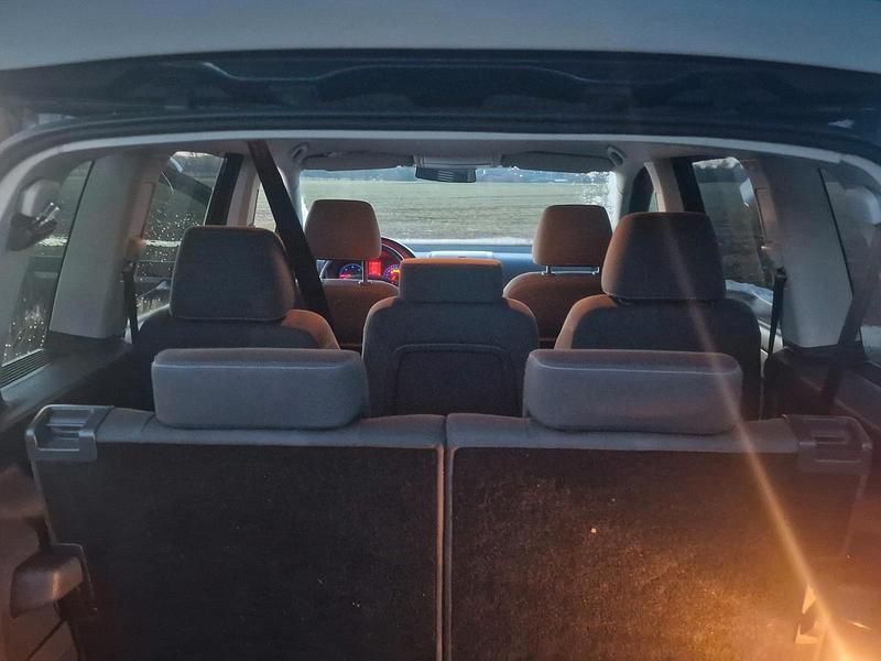 Gebraucht VW Touran 105 PS (77 kW) 2009 Schwarz Van / Kleinbus