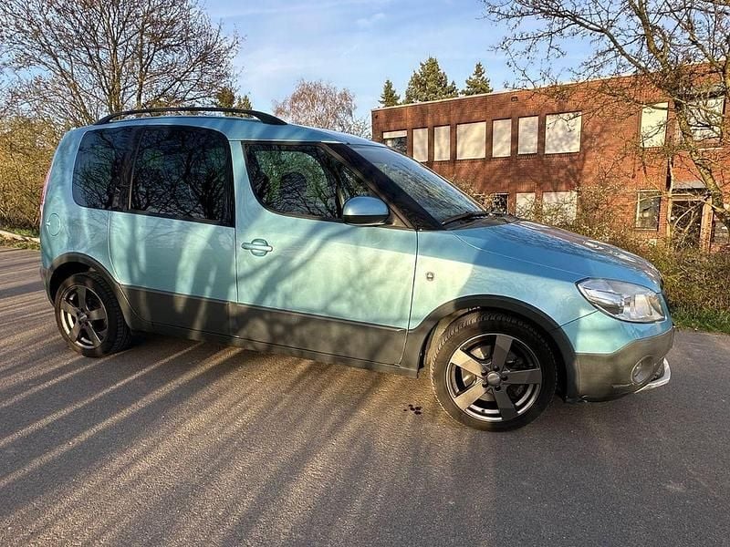 Gebraucht Skoda Roomster Plus Edition 105 PS (77 kW) 2011 Blau Van / Kleinbus