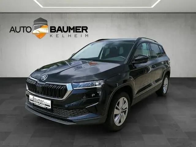 Schwarz Gebraucht 2024 Skoda Karoq Selection SUV | 28.300 € (Guter Preis) - Bild 1/4
