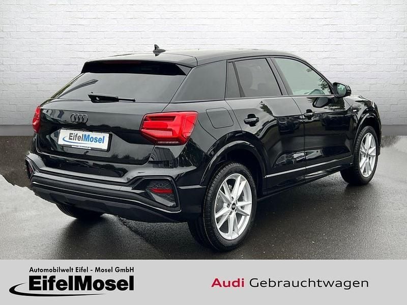 Neu Audi Q2 S-Line 150 PS (110 kW) 2025 Schwarz SUV