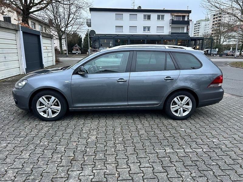 Gebraucht VW Golf VII Comfortline 105 PS (77 kW) 2012 Grau Kombi