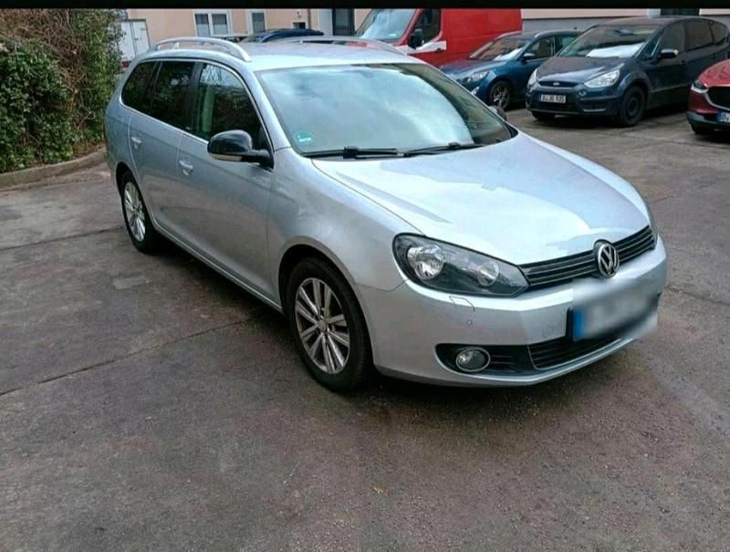 Silber Gebraucht 2011 VW Golf VI Kombi | 6.600 € (Teuer) - Bild 1/4