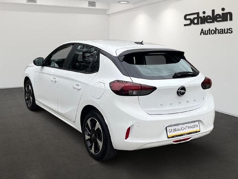 Gebraucht Opel Corsa-e Edition 100 kW (136 PS) 2023 Arktis weiß Kleinwagen